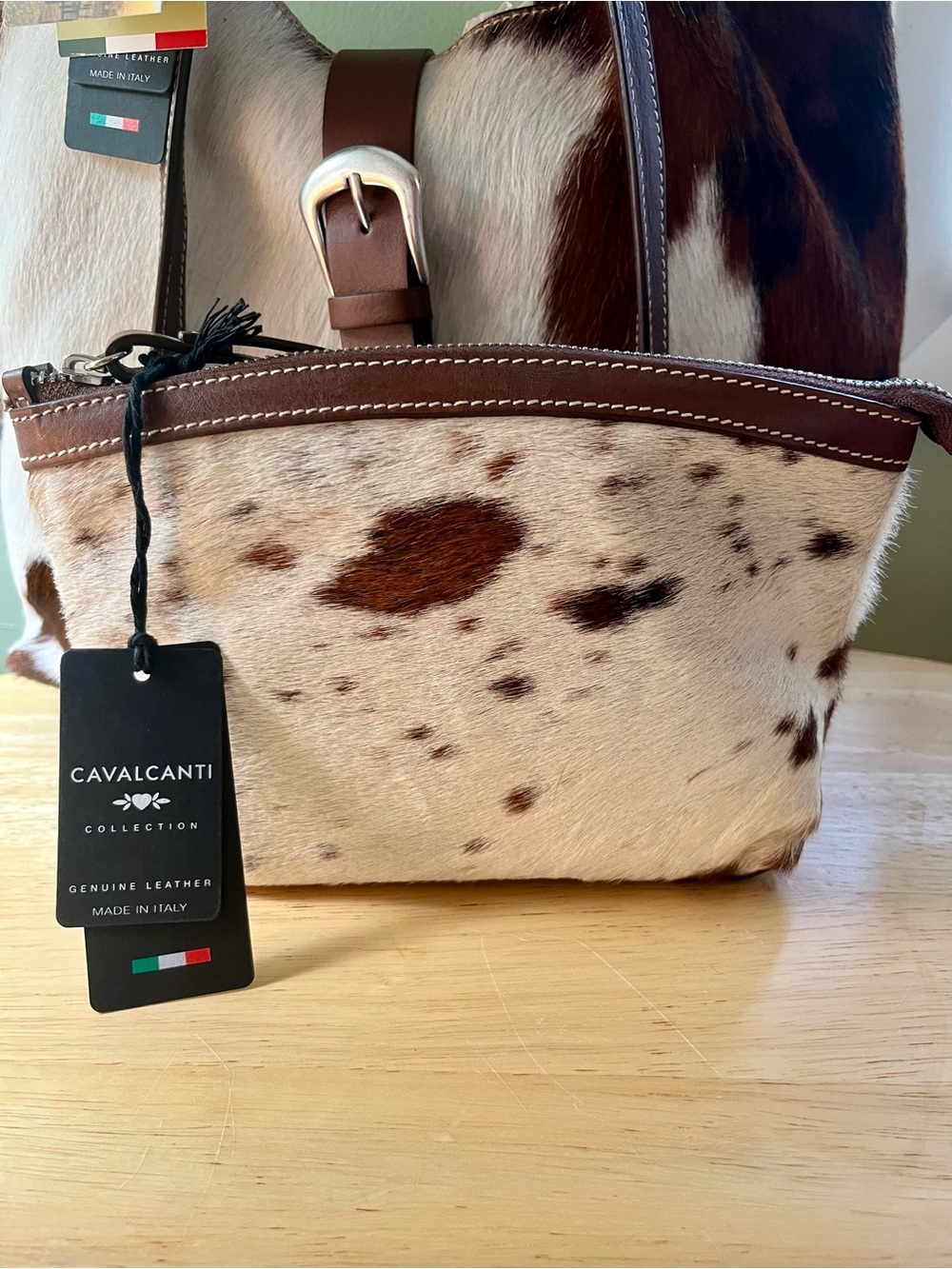 Cavalcanti Brown & White Cowhide Tote with Matching Pouch - Picture 7 of 9